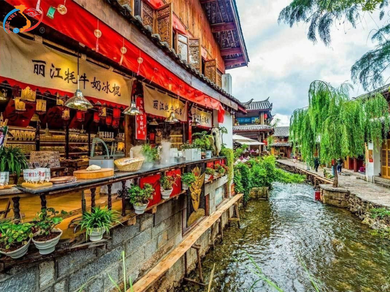 TRUONG GIA GIOI - PHUONG HOANG OLD TOWN